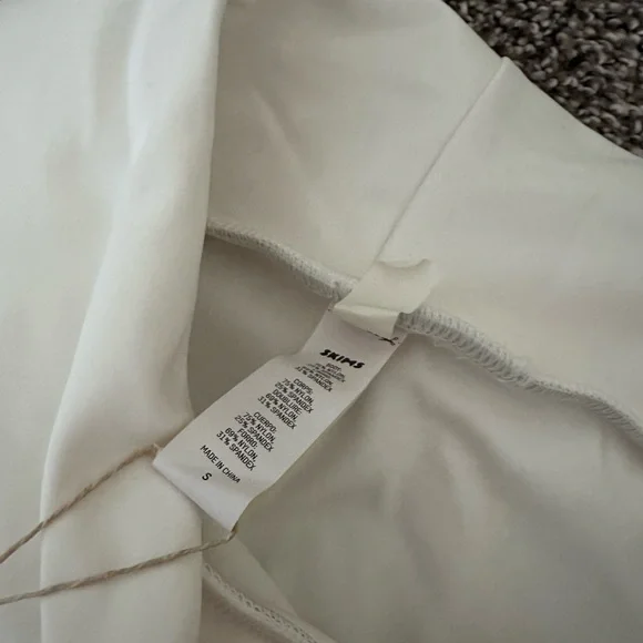 SKIMS skirt - Picture 3 of 5